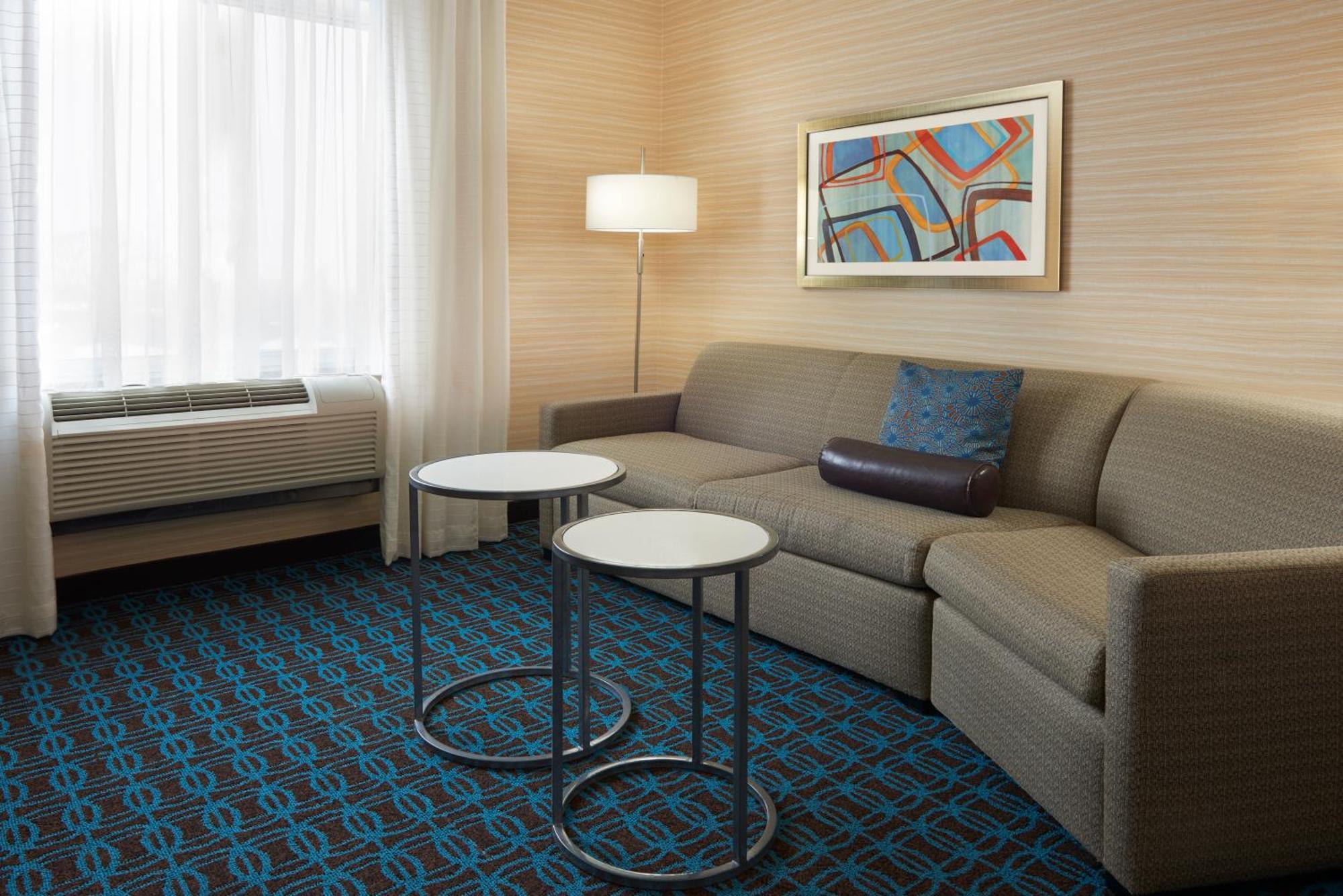 Fairfield Inn & Suites By Marriott Бари Екстериор снимка